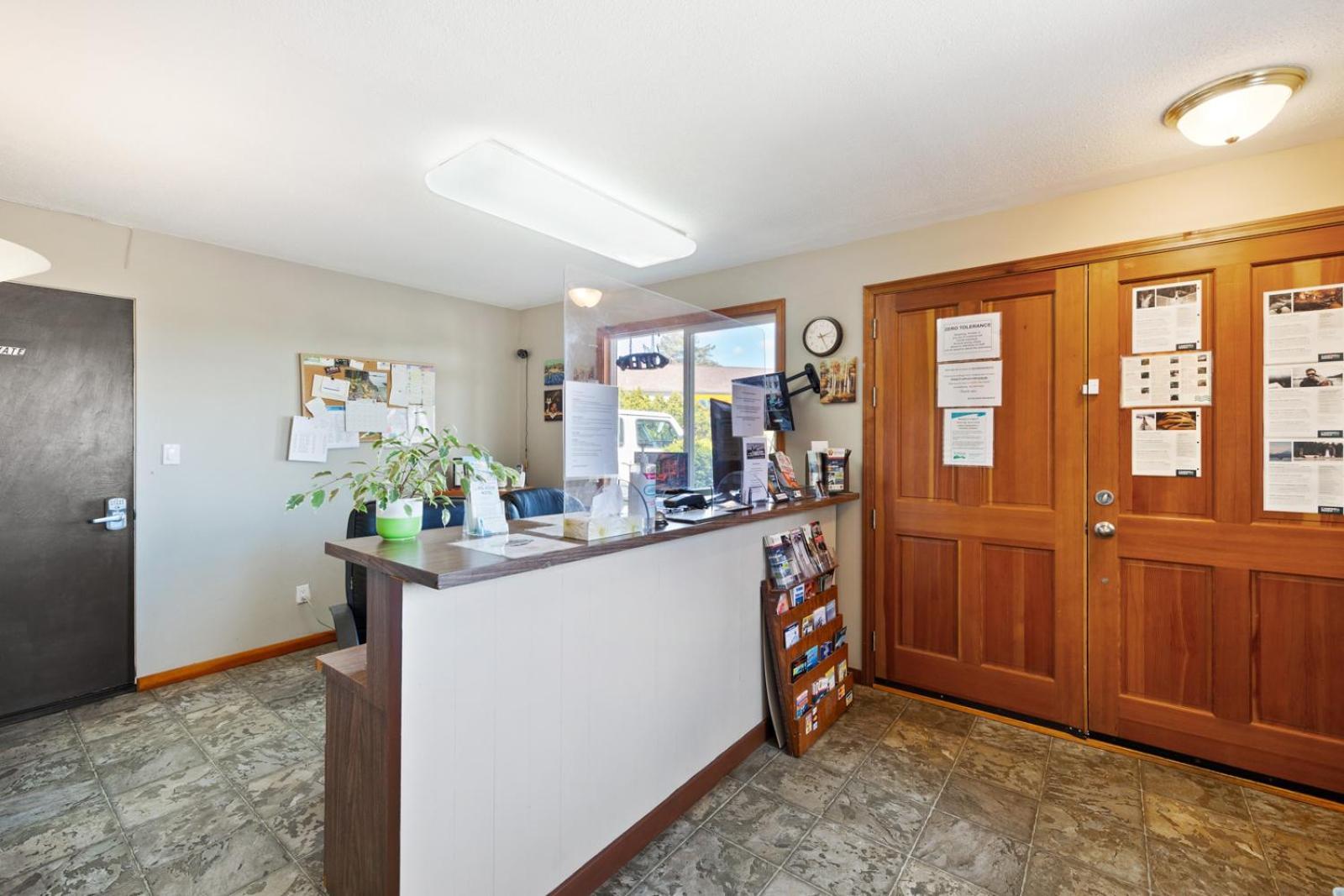 Big Rock Motel Campbell River Ngoại thất bức ảnh