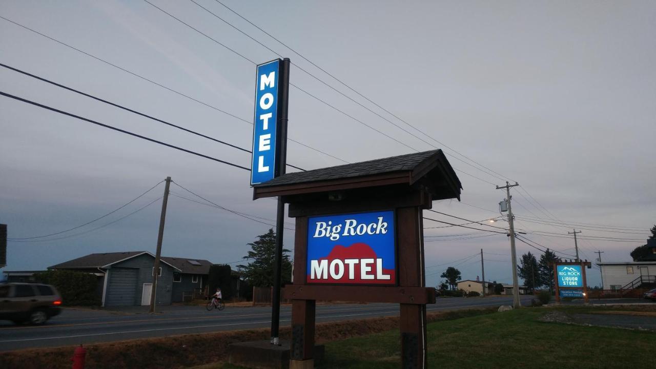 Big Rock Motel Campbell River Ngoại thất bức ảnh