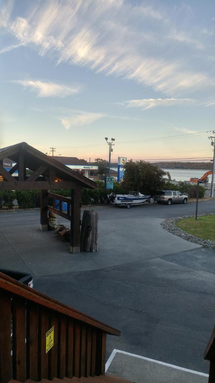 Big Rock Motel Campbell River Ngoại thất bức ảnh